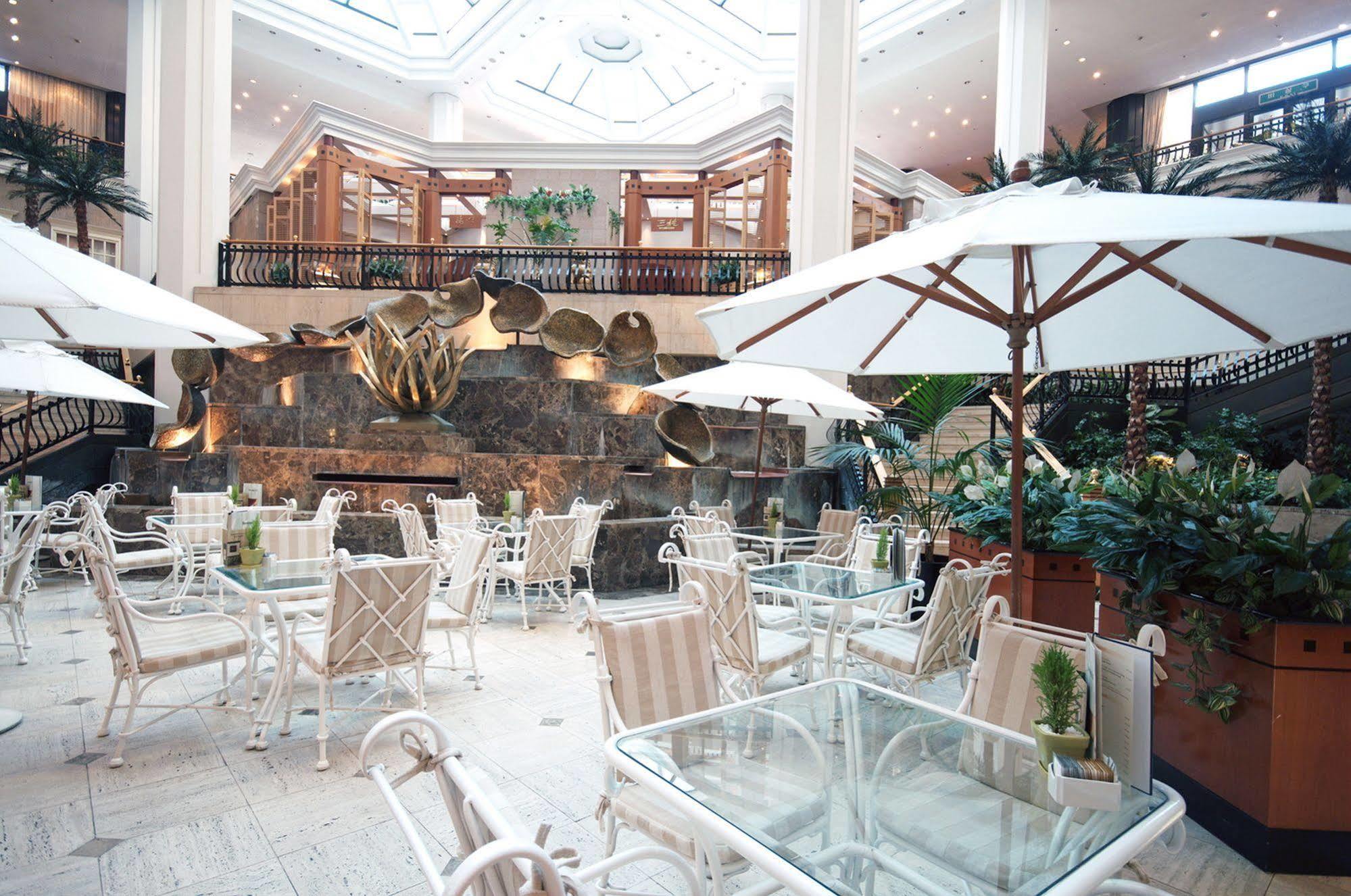 Grand Hotel